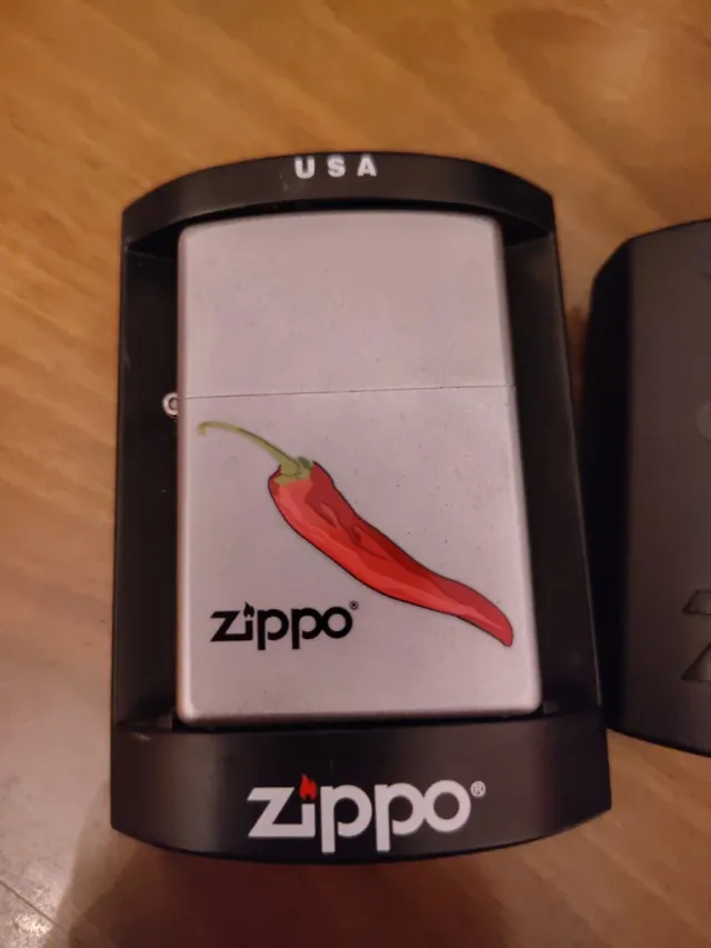 Zippo Accendino Peperoncino USA