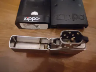 Zippo Accendino Peperoncino USA