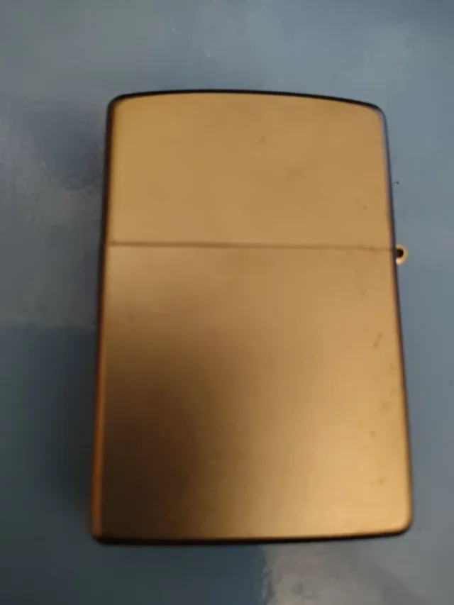 Zippo Made in USA con frase Un amico è colui