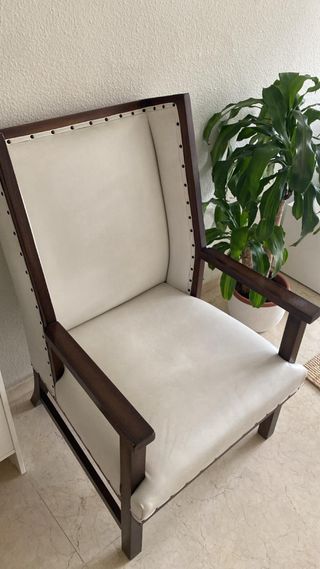 Butaca Peter Marino Piel y Madera, diseño lujo