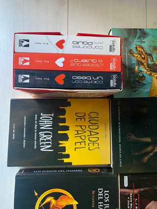 Precio negociable, vendo cada libro por 5€ aprox.