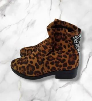 Stivaletti leopardati donna