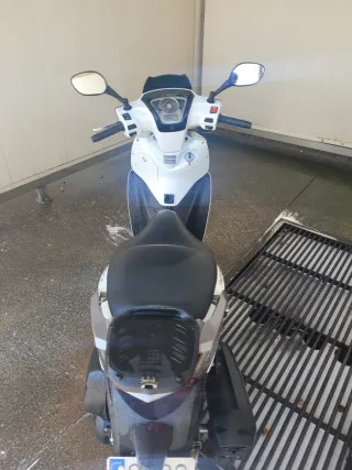 Kymco People GTI 125cc Blanca