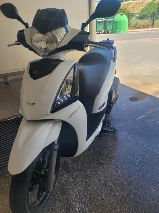 Kymco People GTI 125cc Blanca