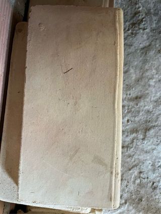 Ladrillos de barro con vierteaguas