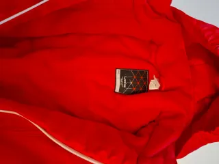 Mono de nieve rojo talla 6 años