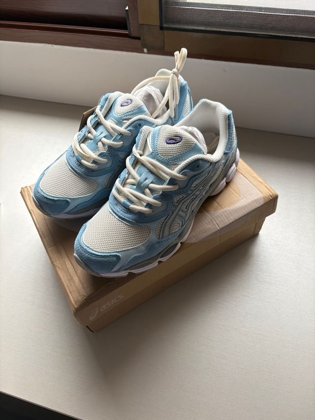 Asics Azules y Grises