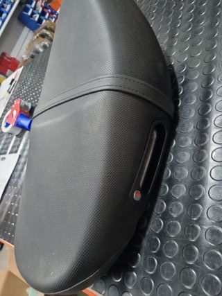 Asiento Piaggio Zip SP RST