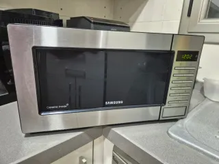 Microondas Samsung 23l 800W con Grill