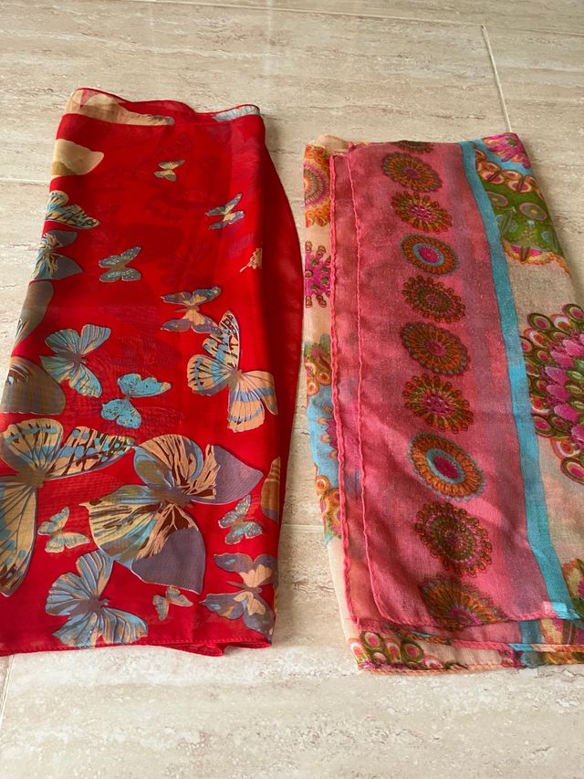 Lote 2 pañuelos cuello estampados