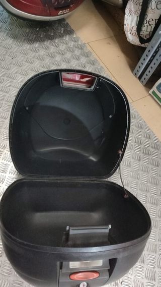 Baúl Givi Plateado