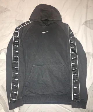 Sudadera Nike Negra con Logo