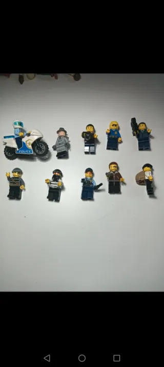 Lego: Set di personaggi e moto