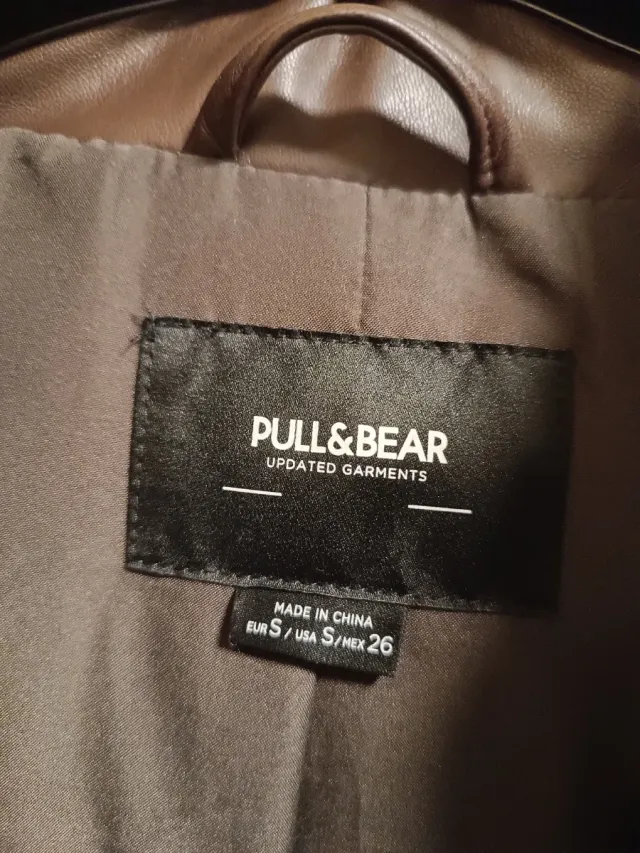 Chaleco acolchado efecto piel marrón