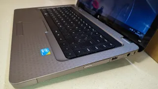 Ordenador portátil HP i3 con Windows 11 y Office