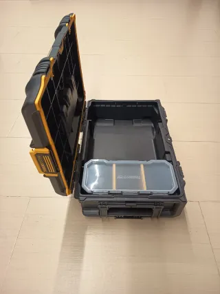 Caja de herramientas DeWalt ToughSystem 2.0