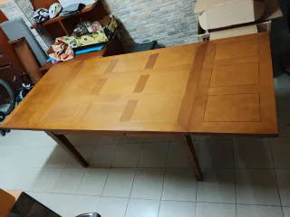 Mesa de salón de madera maciza