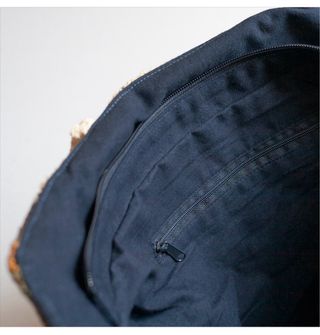 Bolso de mano multicolor con abalorios