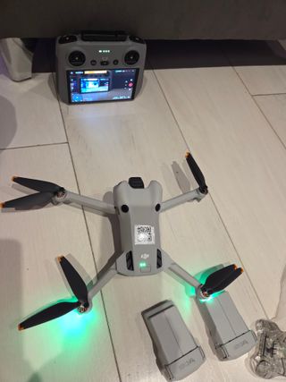 DJI Mini 4 Pro Fly More Combo