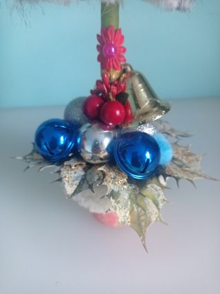 Adorno Navideño Árbol Morado y Rojo