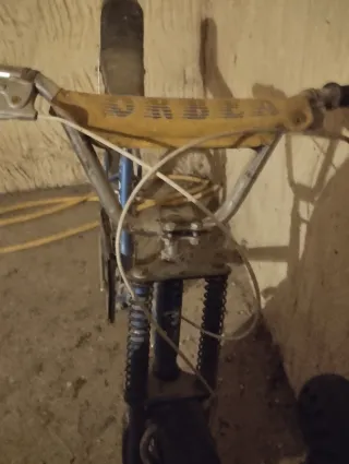 Bicicleta Orbea Furia le faltan los pedales