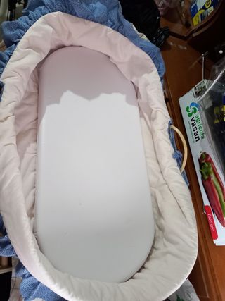 Moisés para bebé con osito bordado