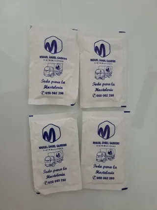 4, bustine di zucchero Real Club Recreativo De Huel