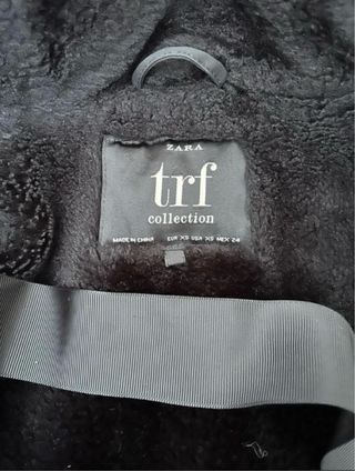 Cazadora Zara Negra con Capucha