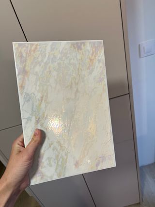 Azulejo cerámico con brillo