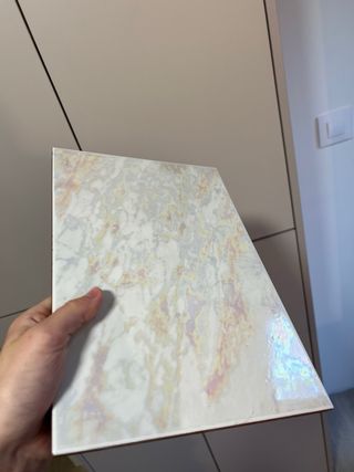 Azulejo cerámico con brillo