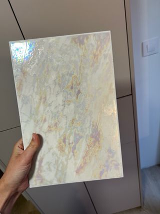 Azulejo cerámico con brillo