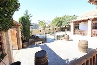 Local comercial en venta en Campos de Golf - Villa Martin - Los Dolses en Orihuela