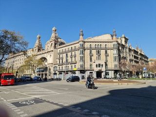 Oficina en alquiler en La Dreta de l'Eixample en Barcelona