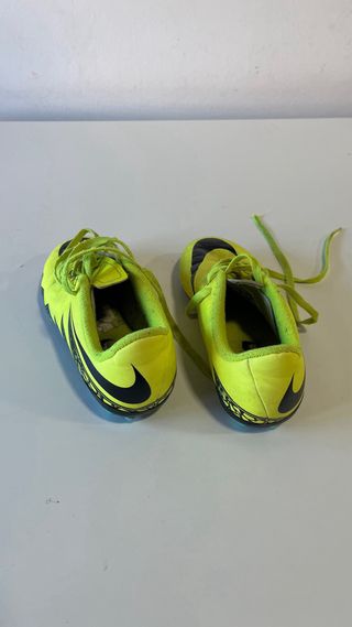 Botas de fútbol Nike Talla 32