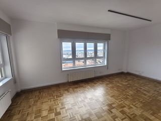 Piso en alquiler en Riazor - Los Rosales en Coruña (A)