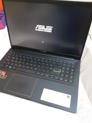 Asus VivoBook Ryzen 5 Negro/Gris