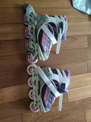 Patines en línea infantiles rosas y morados