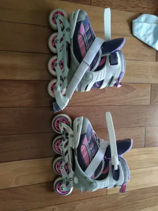 Patines en línea infantiles rosas y morados
