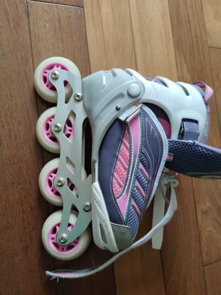 Patines en línea infantiles rosas y morados