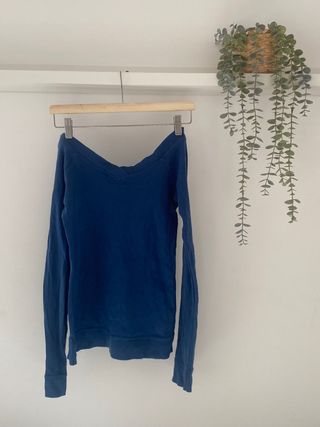 Sudadera Bershka azul con estampado