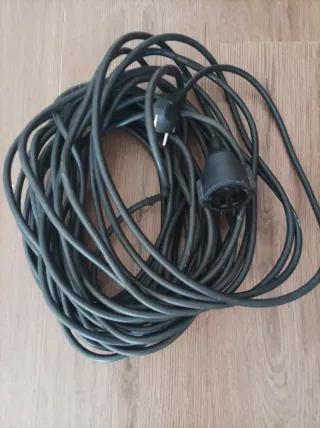 Cable de extensión negro 20 metros