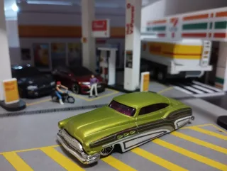Hot Wheels Buick green