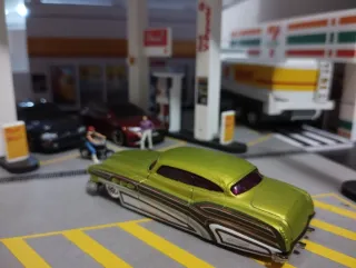 Hot Wheels Buick green