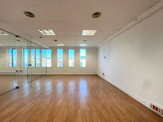 Oficina en alquiler en La Dreta de l'Eixample en Barcelona