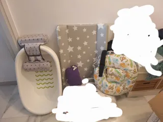 Lote Bebé: Bañera. Cambiador, cojin, columpio