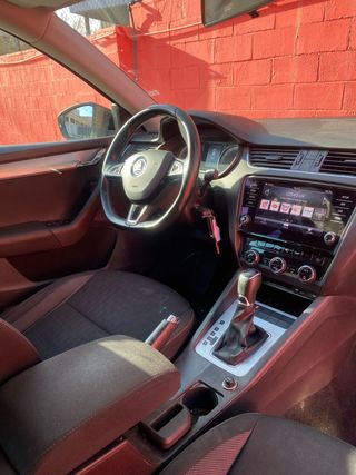 Skoda Octavia 1.6 TDI CR 81KW (110cv) DSG CR Ambition
