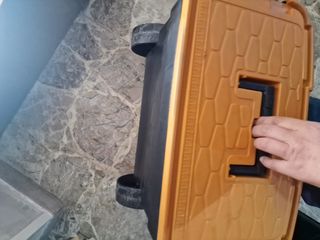 Carrello porta attrezzi con ruote