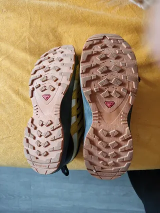 Zapatillas Salomon Montaña Negro/Amarillo