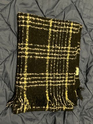 Sciarpa invernale Carpisa nero e giallo