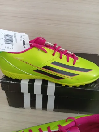 Adidas Scarpe da calcio n.38 nuove originali